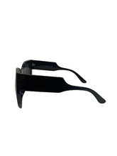 Load image into Gallery viewer, Wintour Shades