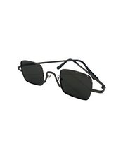 Load image into Gallery viewer, Black Berry Shades