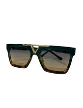 Load image into Gallery viewer, Crocodile Shades